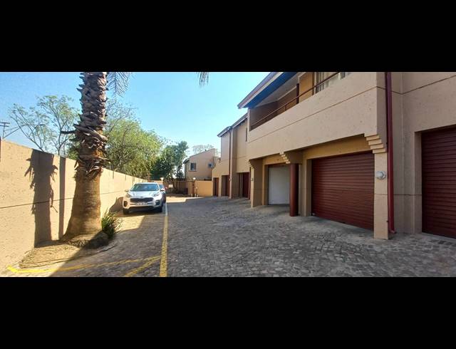 2 BEDROOM SECTIONAL TITLE FOR SALE IN BLACKHEATH